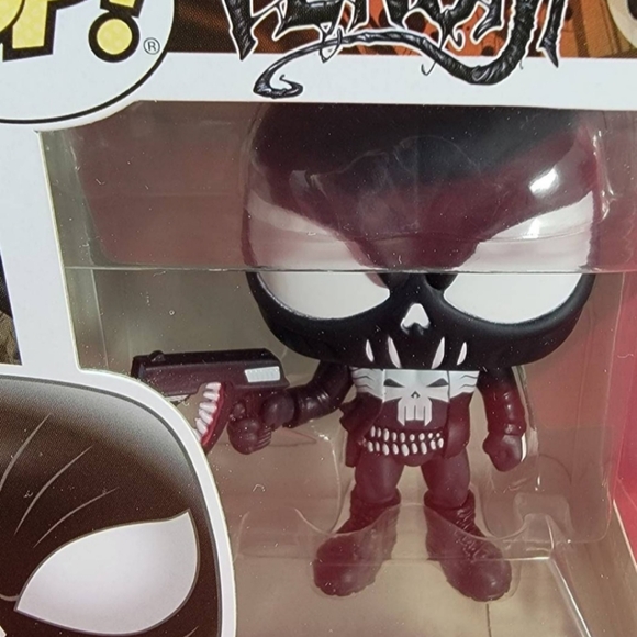 Venomized punisher funko # 595 (nib) With pop protector - Picture 3 of 7